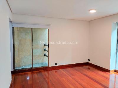 Apartamento en venta en El Poblado, Medellín · foto 9 de 18