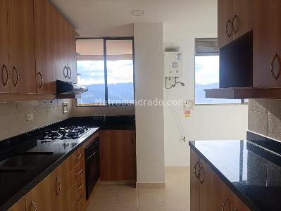 Apartamento de 3 alcobas en venta en El Poblado, Medellín, 143 m² · foto 6 de 18