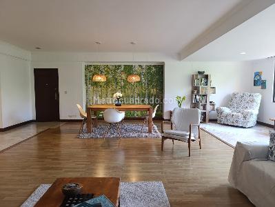 Apartamento en venta en El Poblado, Medellín · foto 2 de 20