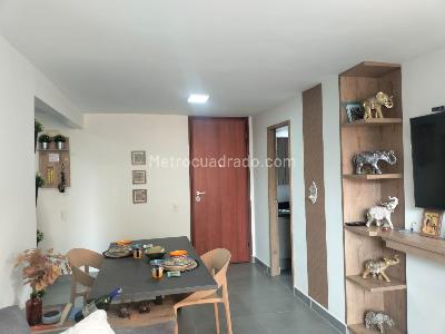 Apartamento en arriendo en El Poblado, Medellín · foto 3 de 13
