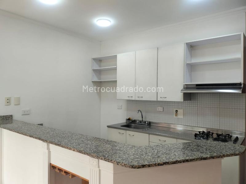 1BR Studio Apartment in Quiet El Poblado - 6