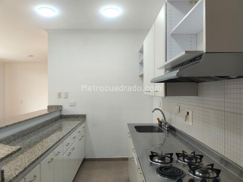 1BR Studio Apartment in Quiet El Poblado - 7