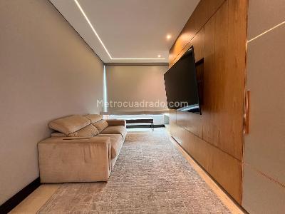 Apartamento de 3 alcobas en venta en El Poblado, Medellín, 245 m² · foto 10 de 20