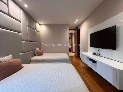 Apartamento de 3 alcobas en venta en El Poblado, Medellín, 245 m² · foto 14 de 20