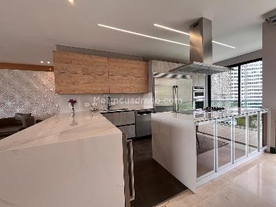 Apartamento de 3 alcobas en venta en El Poblado, Medellín, 246 m² · foto 7 de 20