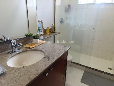 Apartamento en venta en El Poblado, Medellín · foto 16 de 20