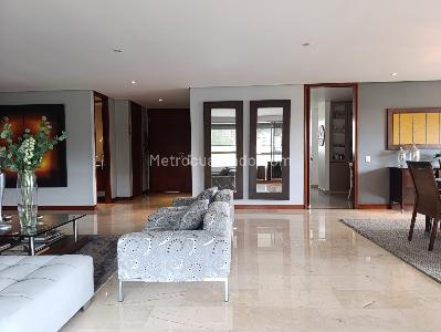Apartamento en venta en El Poblado, Medellín · foto 3 de 20