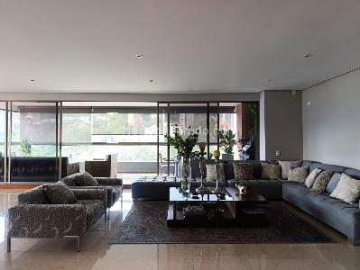 Apartamento en venta en El Poblado, Medellín · foto 5 de 20
