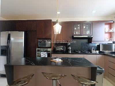 Apartamento en venta en El Poblado, Medellín · foto 7 de 20