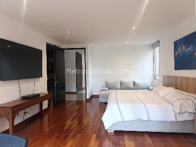 Apartamento de 3 alcobas en venta en El Tesoro, Medellín, 250 m² · foto 10 de 18