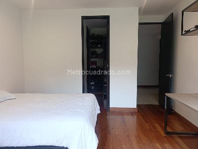 Apartamento de 3 alcobas en venta en El Tesoro, Medellín, 250 m² · foto 12 de 18