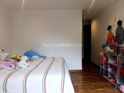 Apartamento de 3 alcobas en venta en El Tesoro, Medellín, 250 m² · foto 14 de 18