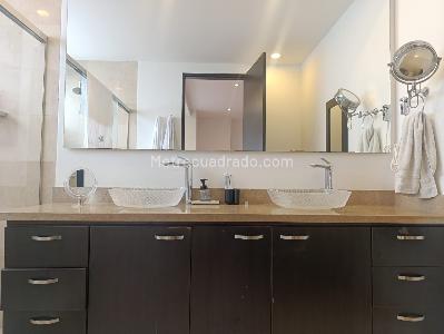Apartamento de 3 alcobas en venta en El Tesoro, Medellín, 250 m² · foto 16 de 18