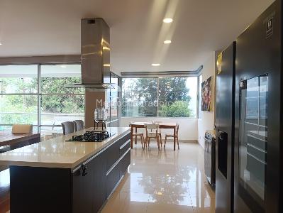 Apartamento de 3 alcobas en venta en El Tesoro, Medellín, 250 m² · foto 7 de 18