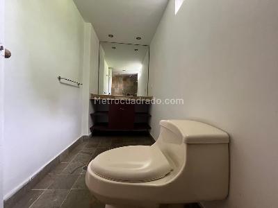Apartamento de 4 alcobas en venta en El Poblado, Medellín, 195 m² · foto 17 de 20