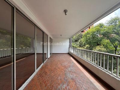 Apartamento de 4 alcobas en venta en El Poblado, Medellín, 195 m² · foto 19 de 20