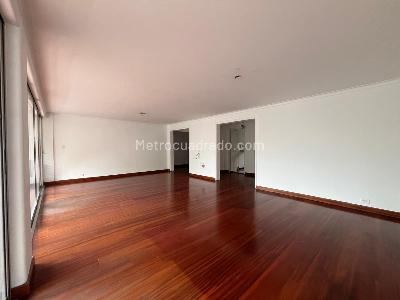 Apartamento de 4 alcobas en venta en El Poblado, Medellín, 195 m² · foto 4 de 20