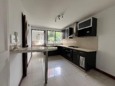 Apartamento de 4 alcobas en venta en El Poblado, Medellín, 195 m² · foto 5 de 20