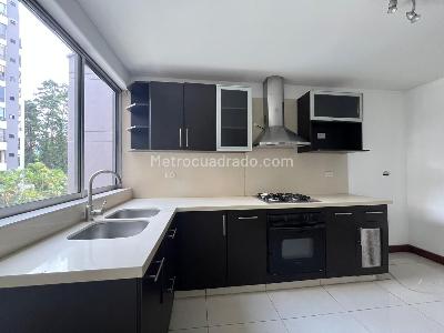 Apartamento de 4 alcobas en venta en El Poblado, Medellín, 195 m² · foto 9 de 20