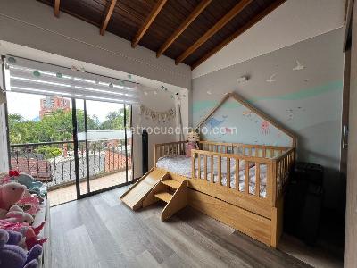 Casa de 3 alcobas en venta en Envigado, Envigado, 141 m² · foto 12 de 19