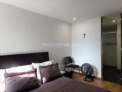 Apartamento de 2 alcobas en venta en El Poblado, Medellín, 146 m² · foto 16 de 18