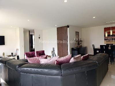 Apartamento de 2 alcobas en venta en El Poblado, Medellín, 146 m² · foto 5 de 18