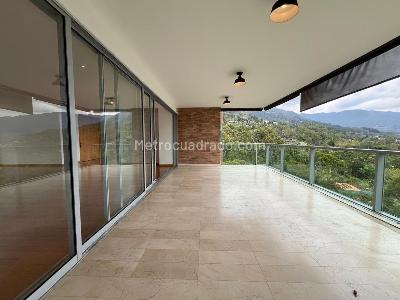 Apartamento de 3 alcobas en venta en El Poblado, Medellín, 320 m² · foto 20 de 20