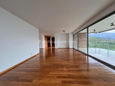Apartamento de 3 alcobas en venta en El Poblado, Medellín, 320 m² · foto 3 de 20