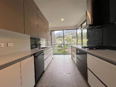 Apartamento de 3 alcobas en venta en El Poblado, Medellín, 320 m² · foto 7 de 20