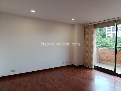 Apartamento de 3 alcobas en arriendo en Los Naranjos, Medellín, 113 m² · foto 11 de 18