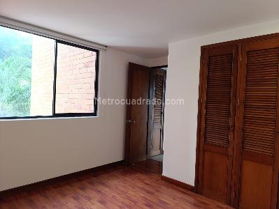 Apartamento de 3 alcobas en arriendo en Los Naranjos, Medellín, 113 m² · foto 14 de 18