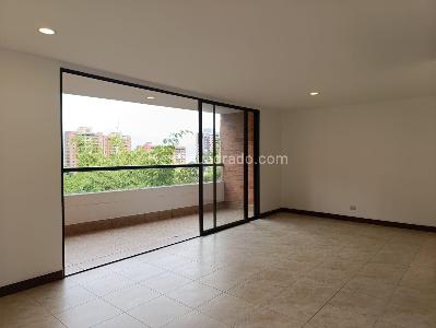 Apartamento de 3 alcobas en arriendo en Los Naranjos, Medellín, 113 m² · foto 2 de 18