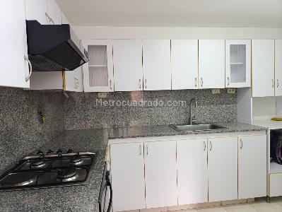 Apartamento de 3 alcobas en arriendo en Los Naranjos, Medellín, 113 m² · foto 5 de 18