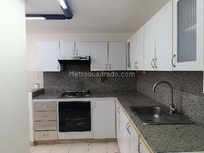 Apartamento de 3 alcobas en arriendo en Los Naranjos, Medellín, 113 m² · foto 7 de 18