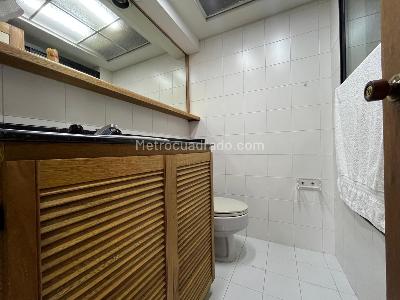Apartamento de 3 alcobas en venta en El Poblado, Medellín, 159 m² · foto 15 de 18