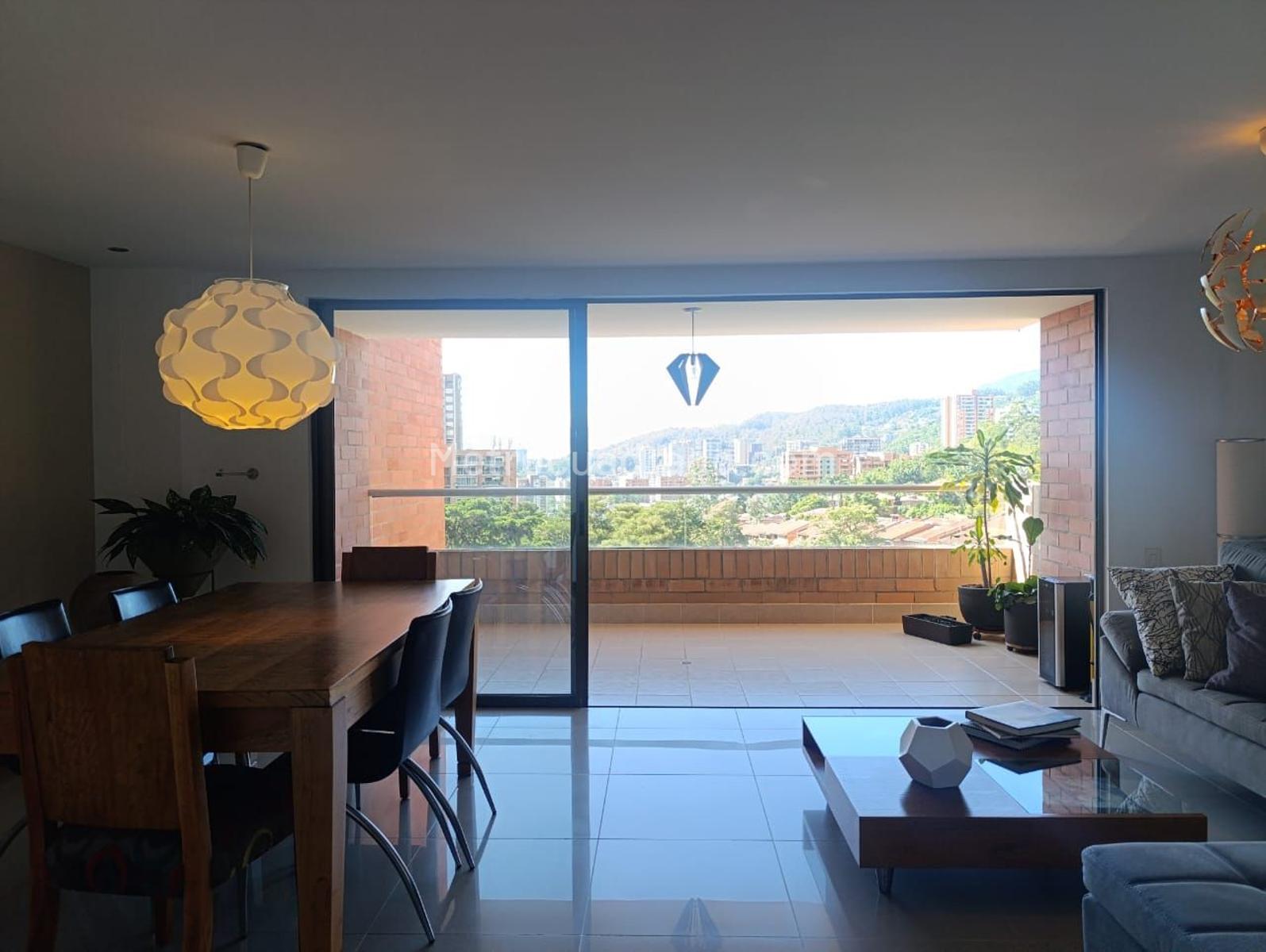 Apartamento de 3 habitaciones en venta en El Poblado, Medellín — imagen 1 de 20