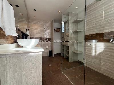 Apartamento de 4 alcobas en arriendo en El Poblado, Medellín, 126 m² · foto 18 de 20