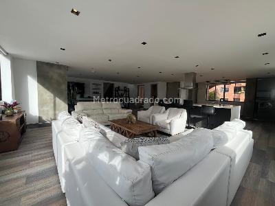 Apartamento de 4 alcobas en arriendo en El Poblado, Medellín, 126 m² · foto 3 de 20