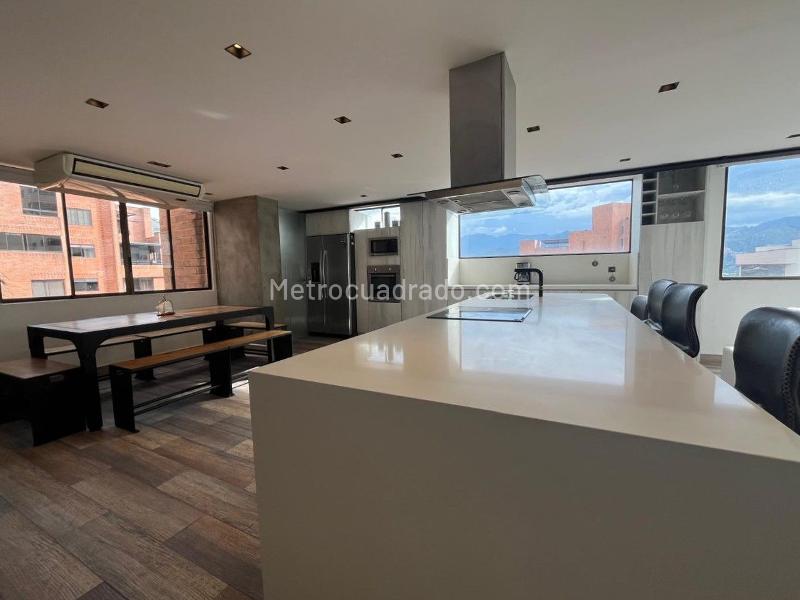 Apartamento Amoblado de 4 Alcobas en Zona Tranquila de El Poblado - 6