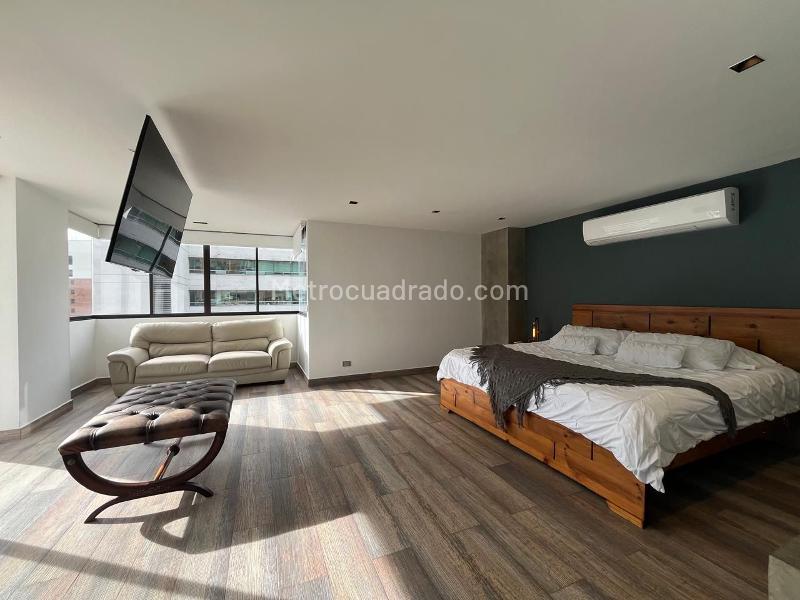 Apartamento Amoblado de 4 Alcobas en Zona Tranquila de El Poblado - 9