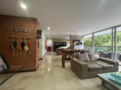 Apartamento de 3 alcobas en arriendo en El Poblado, Medellín, 189 m² · foto 2 de 17