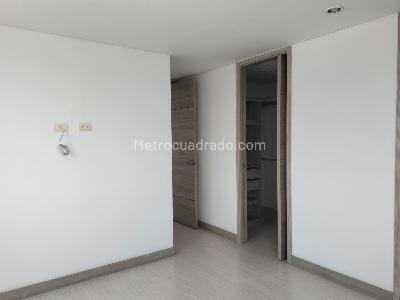 Apartamento de 3 alcobas en arriendo en Castropol, Medellín, 113 m² · foto 10 de 18