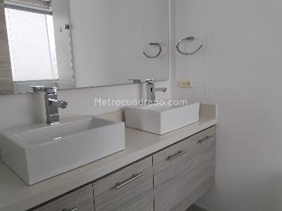 Apartamento de 3 alcobas en arriendo en Castropol, Medellín, 113 m² · foto 16 de 18