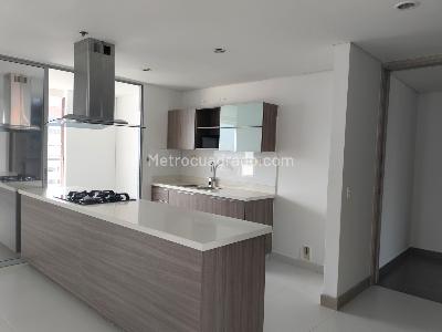 Apartamento de 3 alcobas en arriendo en Castropol, Medellín, 113 m² · foto 7 de 18