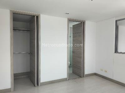 Apartamento de 3 alcobas en arriendo en Castropol, Medellín, 113 m² · foto 9 de 18