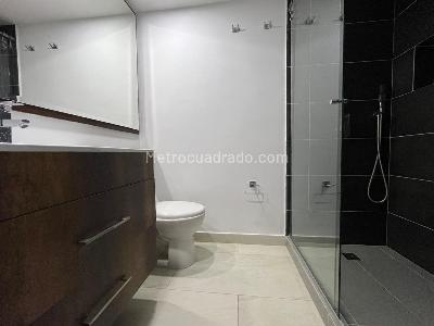 Apartamento de 4 alcobas en arriendo en Los Naranjos, Medellín, 170 m² · foto 18 de 19