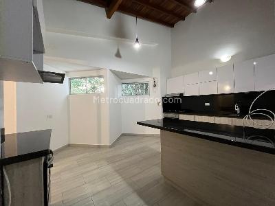 Apartamento de 4 alcobas en arriendo en Los Naranjos, Medellín, 170 m² · foto 5 de 19