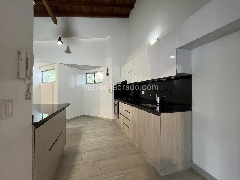 Apartamento Amplio de 4 Alcobas en El Poblado - 6