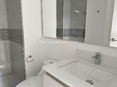 Apartamento en arriendo en El Poblado, Medellín · foto 15 de 18