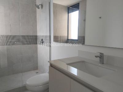 Apartamento en arriendo en El Poblado, Medellín · foto 17 de 18